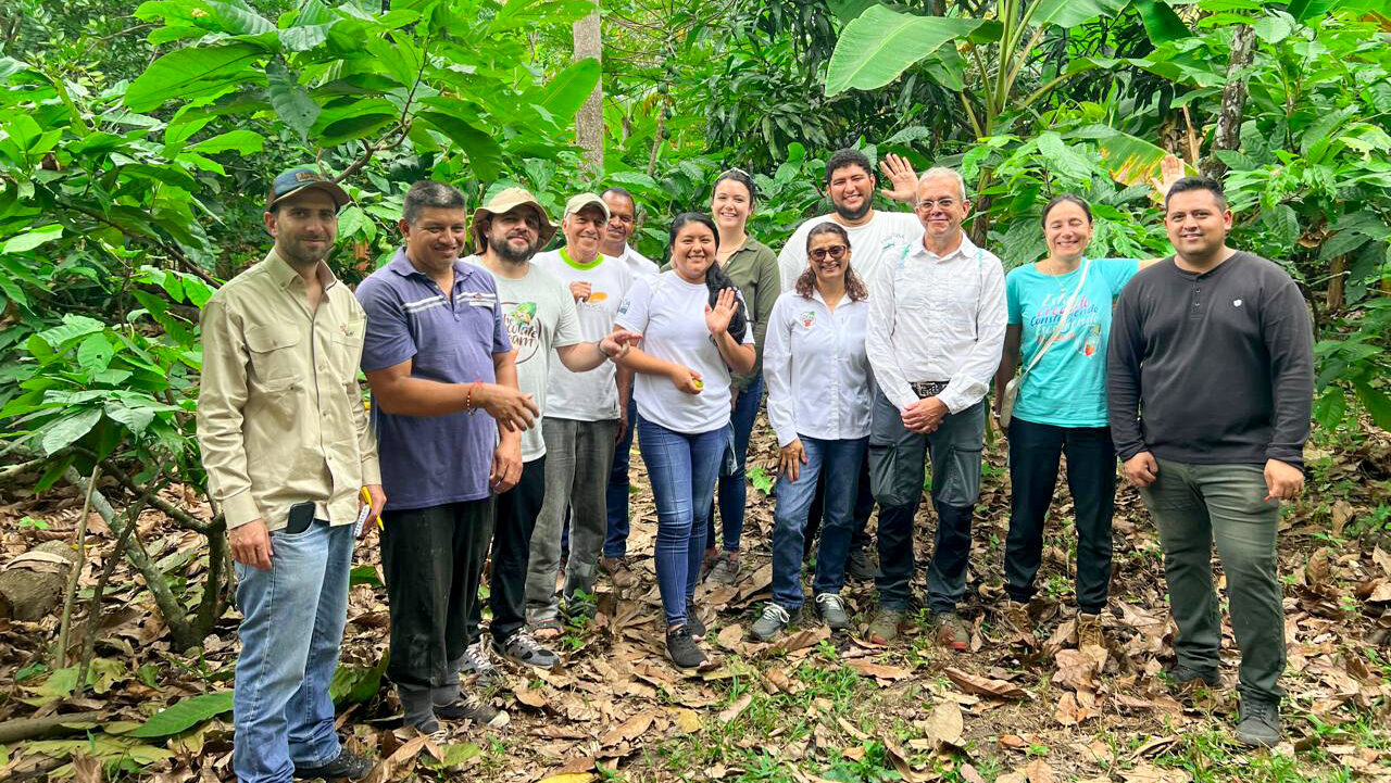 Fundación Luker viaja a Guayaquil para explorar modelos incluyentes en la producción de cacao 