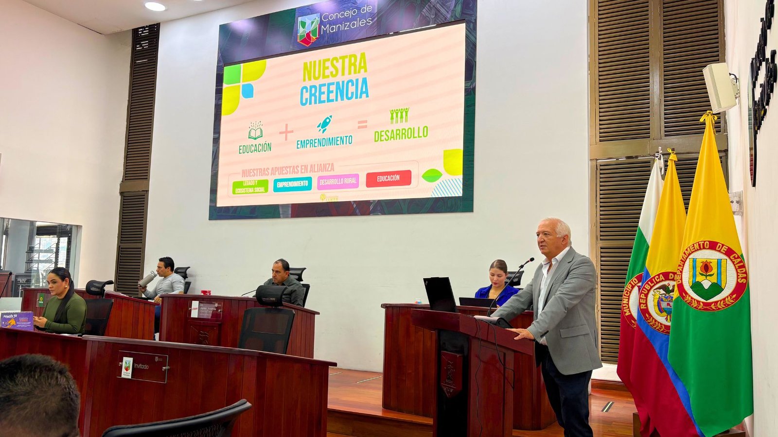 Presentamos ante el Concejo los avances de los programas impulsados junto a la Alcaldía de Manizales 
