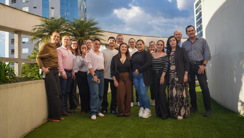 Dos egresados de La U en Tu Colegio viajarán a Panamá para realizar su etapa práctica 