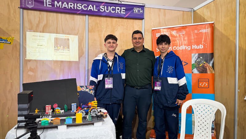 Seis colegios de Coding Hubs llevaron sus ideas a la Feria Tech Manizales 